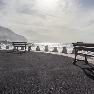 https://acogedor-apartamento-con-vista-al-mar-pcr-exigido.in-canary-islands.com